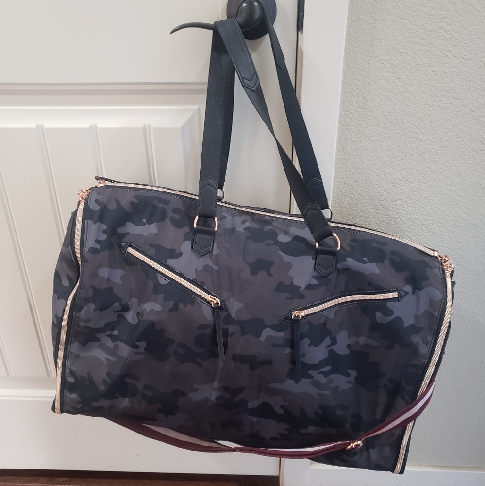 STELLA & DOT Getaway Bag Travel Weekender Luggage Carry-On Cross